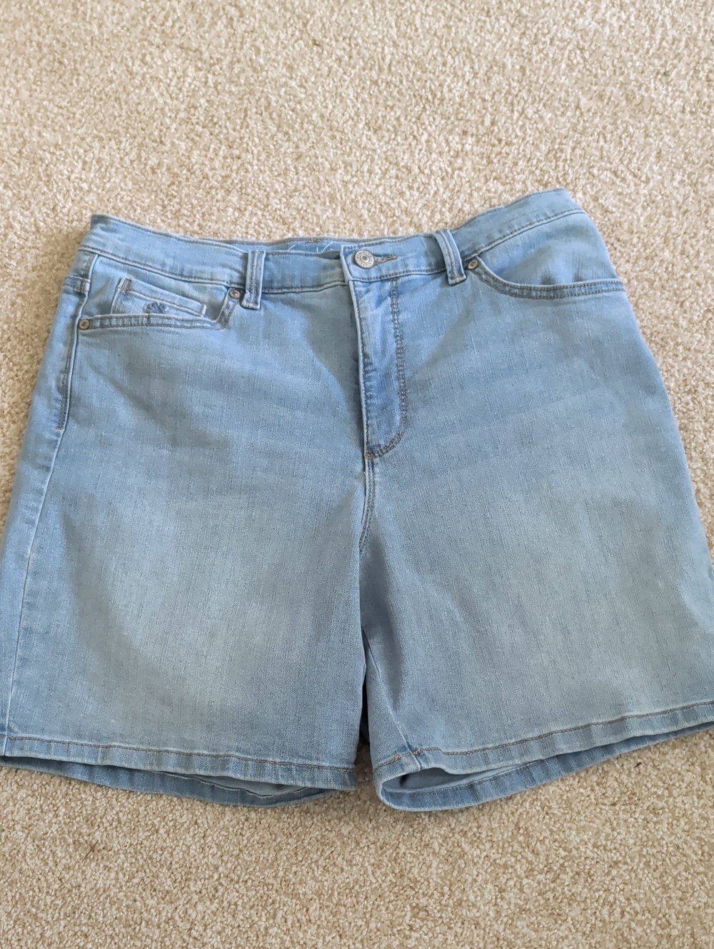 Gloria Vanderbilt Light Blue Denim Shorts